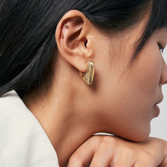 HEY HARPER Waterproof Gold Daphne Anisa Heart Earrings NEW NWT - Picture 2 of 3